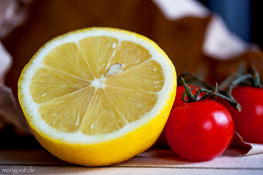 Zitrone und Kirschtomaten